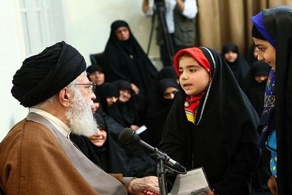 تبیین نگاه امام خامنه‌ای در خصوص نقش بانوان در جامعه