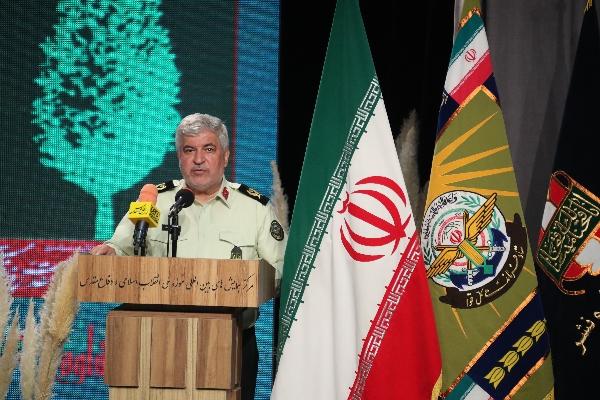 دفاع مقدس احیا کننده خودباوری ملت ایران بود